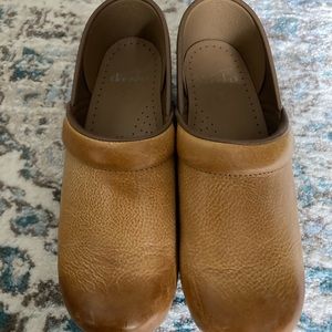 Professional Honey Distressed Dansko Clog